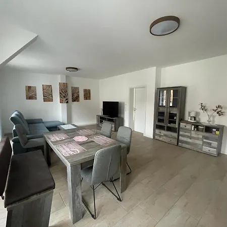 Apartmán Ferien- Monteurwohnung Ilbenstadt, 3 Zimmer, 88 Qm, Betten Trennbar, 1 Stock *