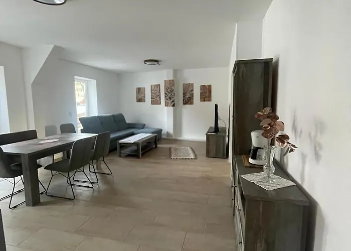 Ferien- Monteurwohnung Ilbenstadt, 3 Zimmer, 88 Qm, Betten Trennbar, 1 Stock *