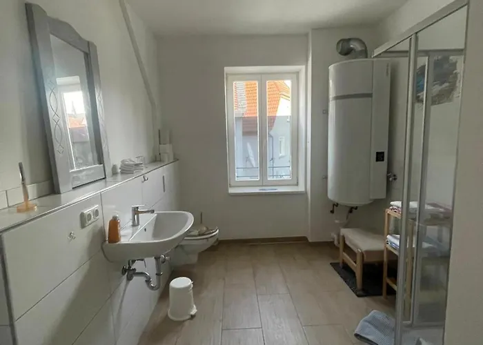 Ferien- Monteurwohnung Ilbenstadt, 3 Zimmer, 88 Qm, Betten Trennbar, 1 Stock 公寓 *